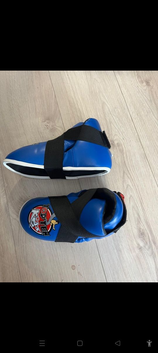 Ochaniacze do stóp do taekwondo, nowe,