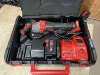 Milwaukee M18 FSAGV125XPDB / акумуляторна КШМ з регулятором обертів