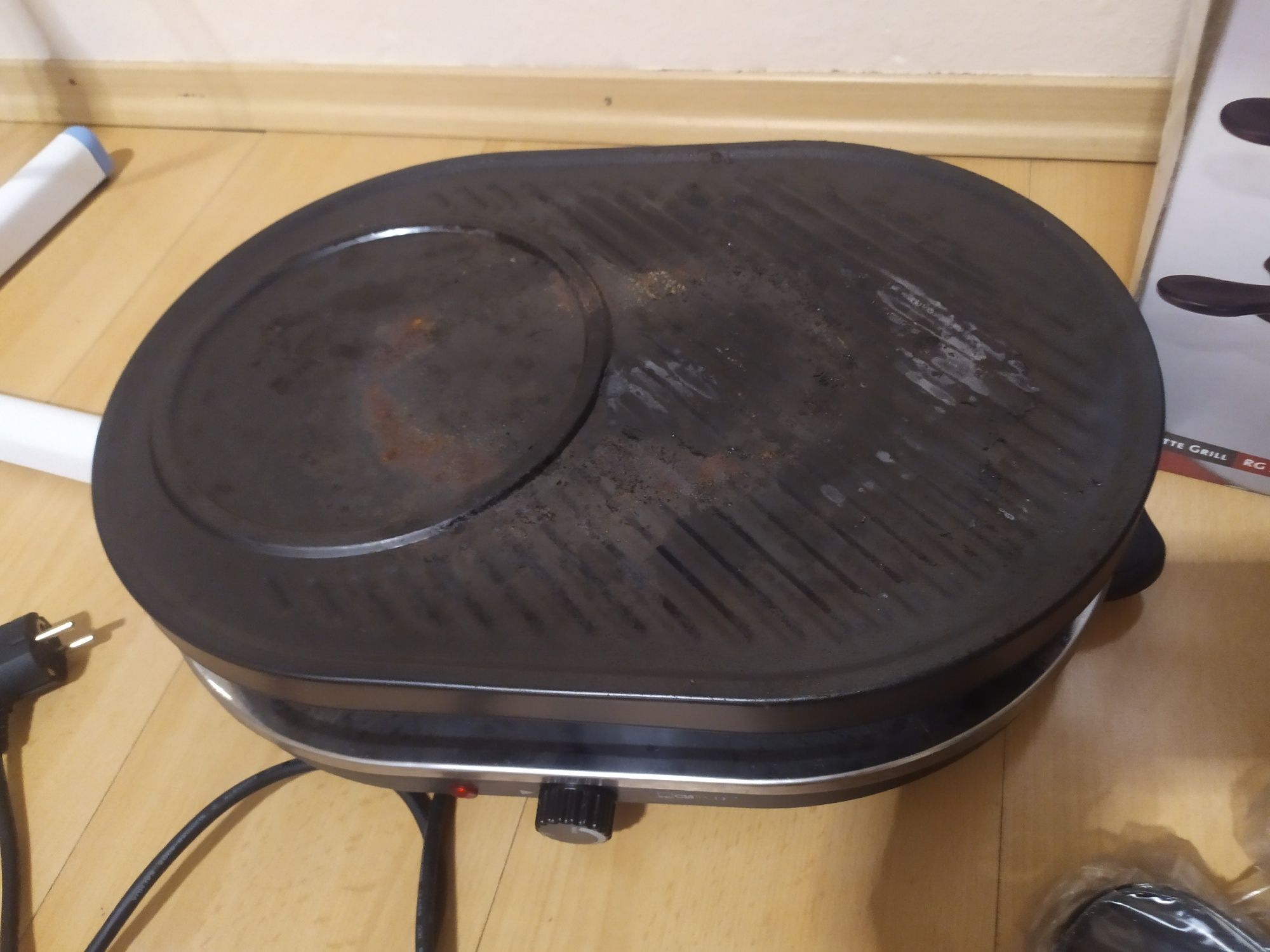 Grill elektryczny Clatronic