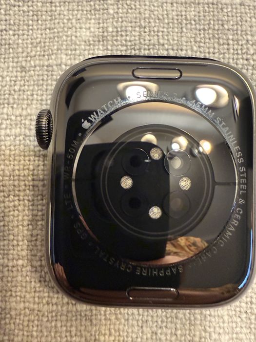 Apple Watch Series 7 cellular Tytan 45 mm