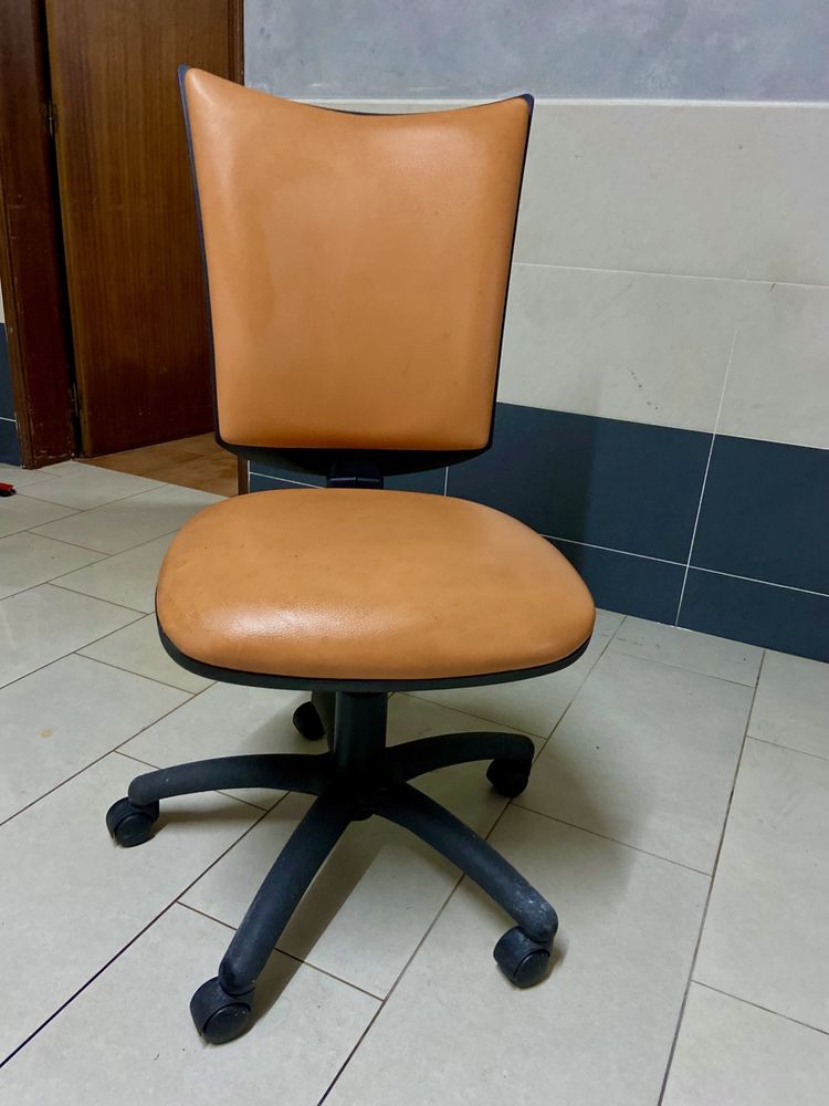 cadeira de escritório com rodinhas