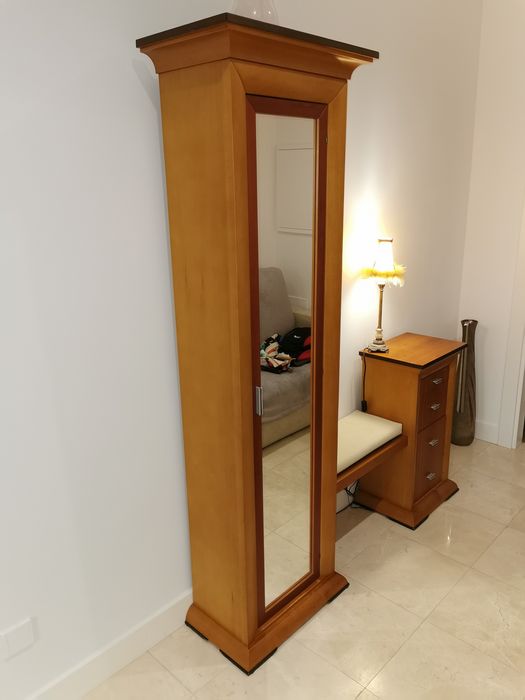 Móvel de entrada! Em cerejeira  madeira masissa