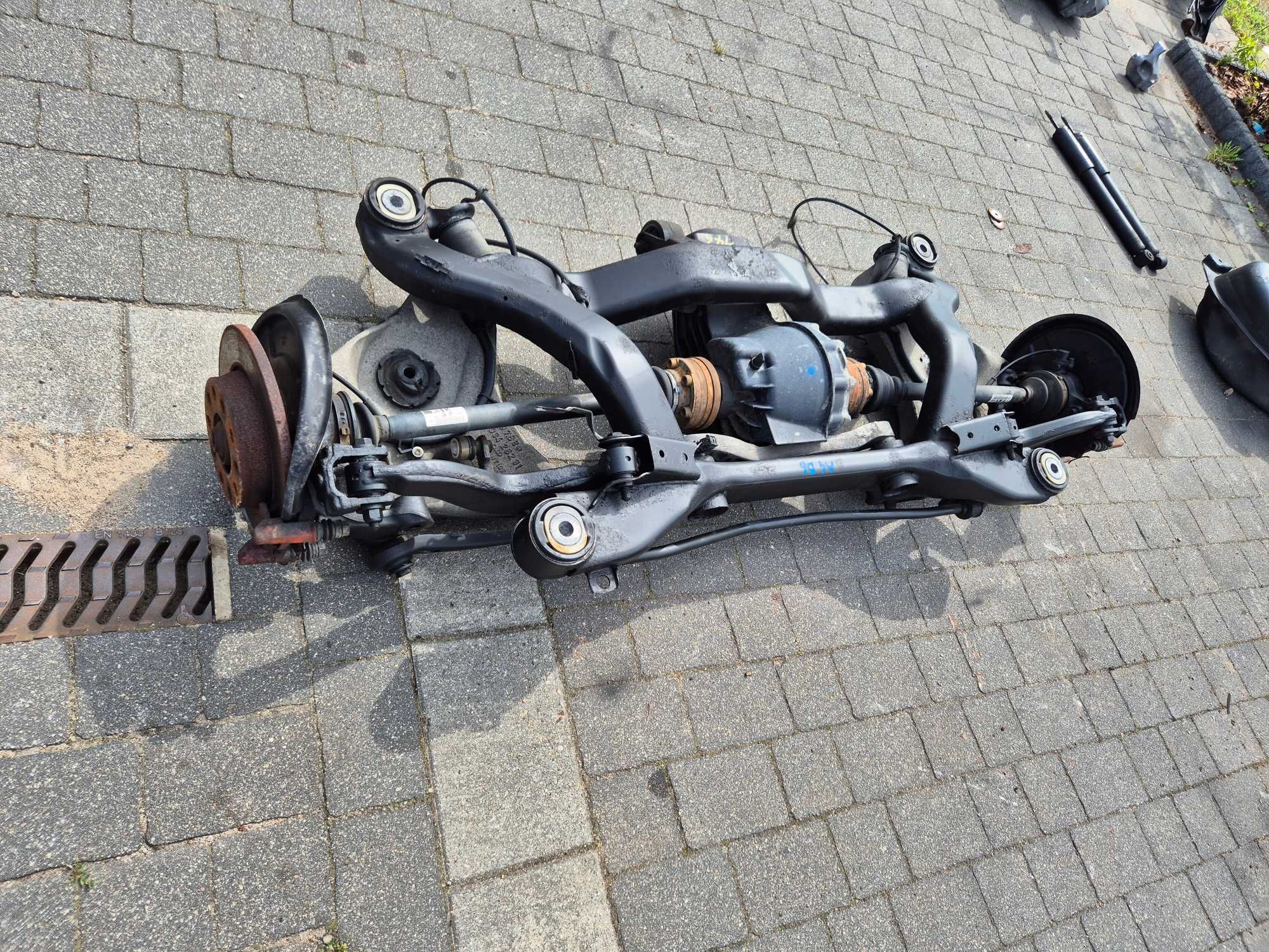 audi a4 b6 b7 quattro 2.5 tdi zawieszenie tył tylne wózek tylny dyfer