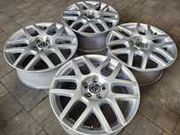 Felgi 16 cali VW Golf 4 bora T-cros seat leon audi a3 5x100