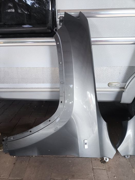 Błotnik przedni lewy prawy szary Jeep Grand Cherokee WK2