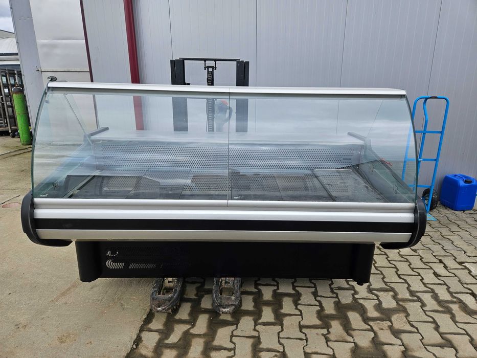 Lada chłodnicza witryna chłodnia