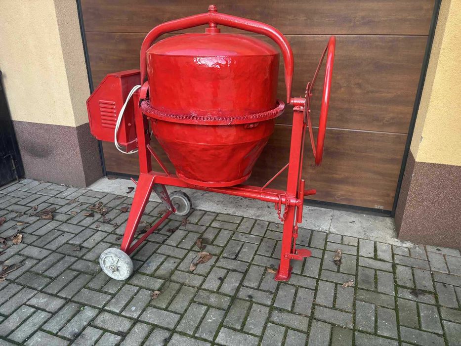 Sprzedam betoniarkę defro 150l calkowita na 230v