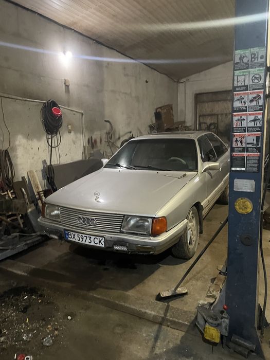 Ауді 100 2.2 газ бензин