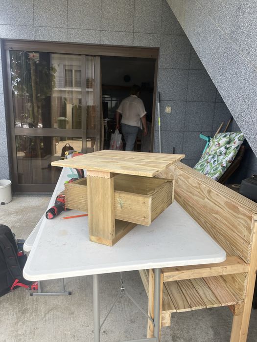 Sofa exterior resistente (à espera de almofadas)