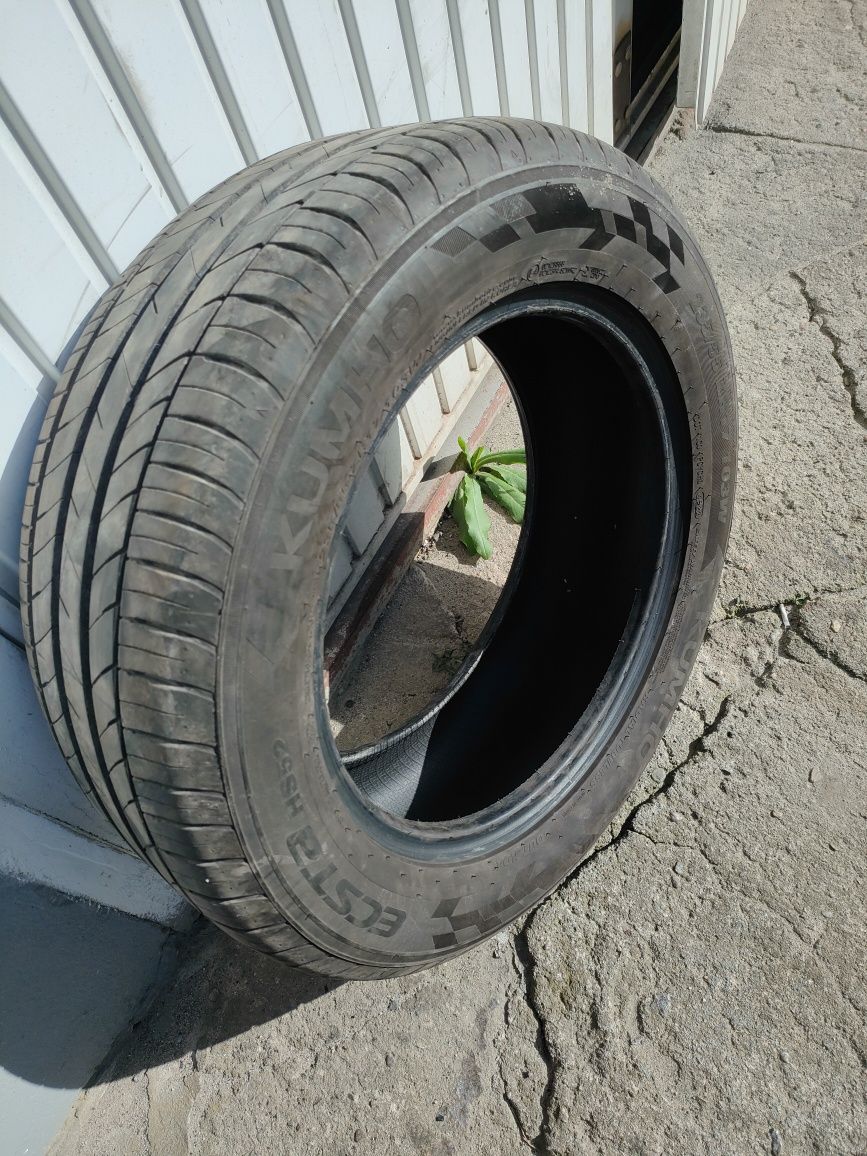 Opona letnia 1 szt 235/55R17 Kumho Ecsta Hs52