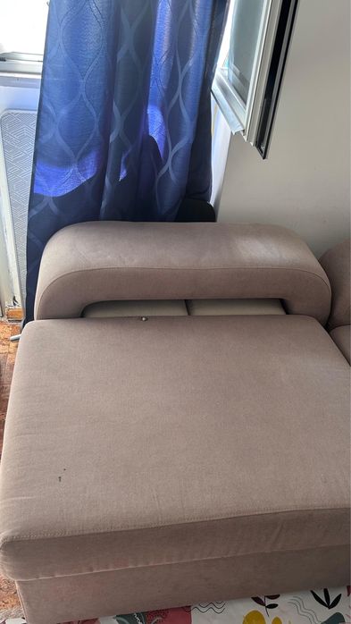 Sofa 3 lugares além de um assento separado