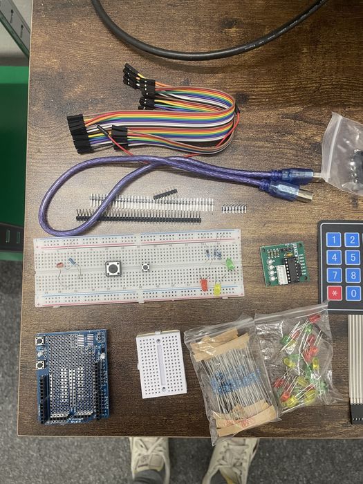 Okazja Arduino Uno + Raspberry PI 4b + karty pamieci + dużo elementów