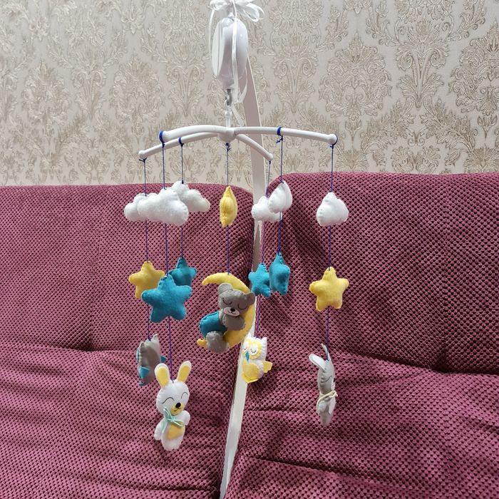 Музичний мобіль ручної роботи