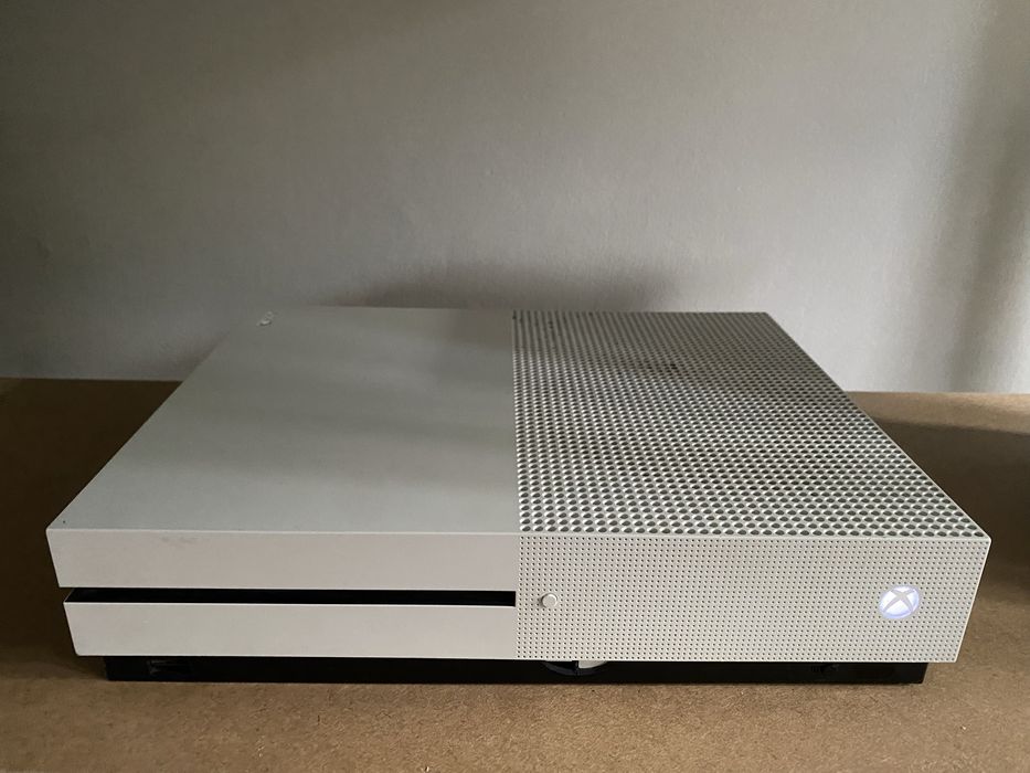 Konsola Xbox One S Slim wersja z napędem Xone Xboxone