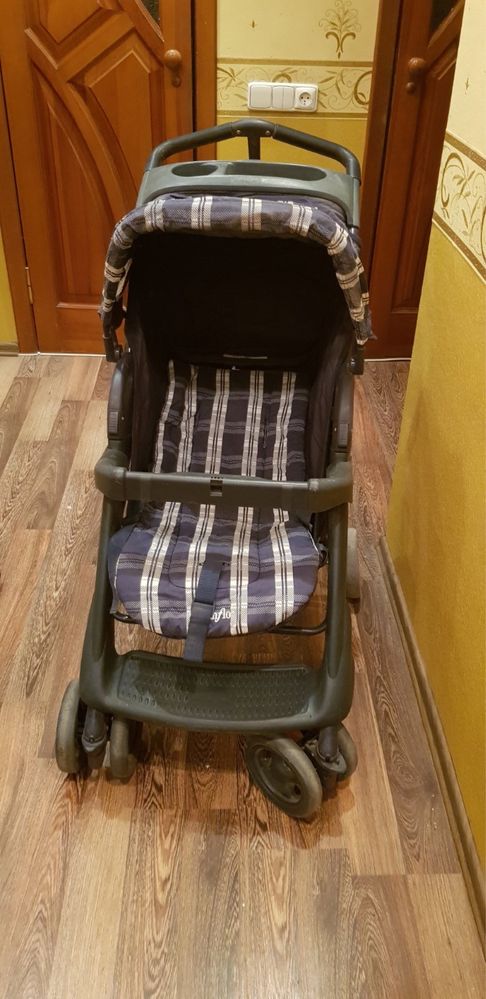 Продам дитячу коляску