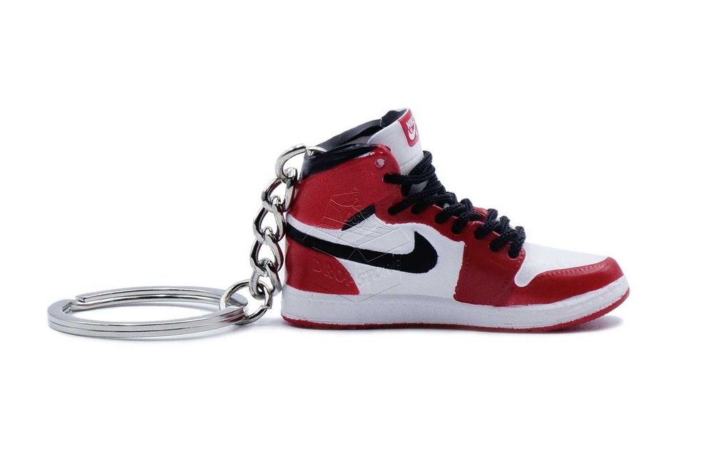 Brelok Nike AIR JORDAN 1 High Chicago / 555088–101