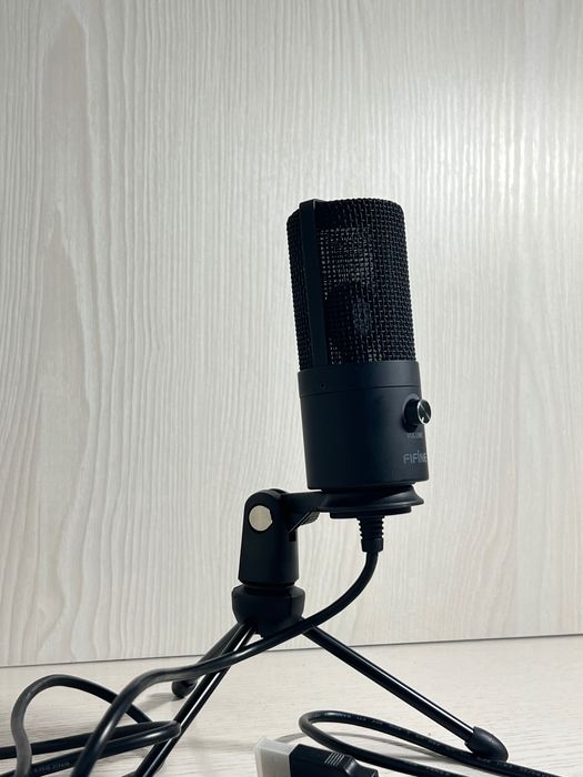 Студійний мікрофон Fifine K669 (USB).