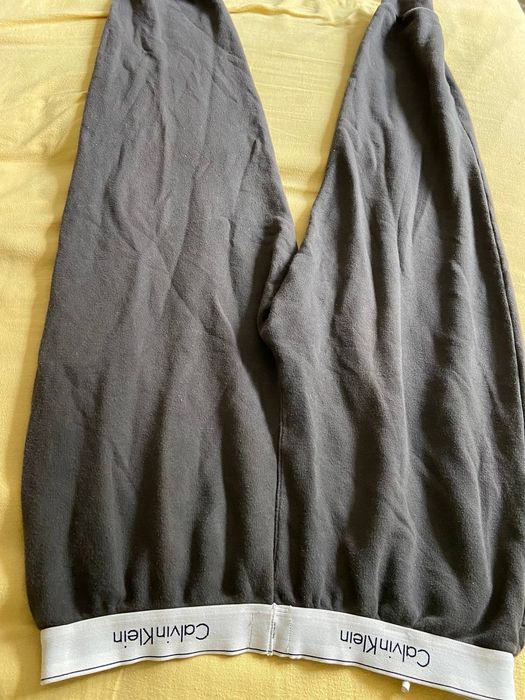 Преміум штани фірми Calvin Klein розмір L