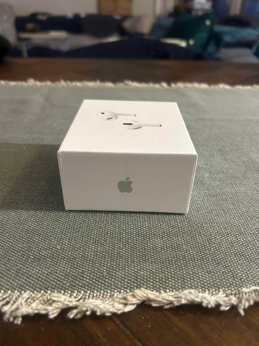 Używane Apple AirPods Pro 3 + paragon