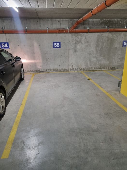 Wynajmę miejsce parkingowe miejsce postojowe w hali garaż kolarska 13