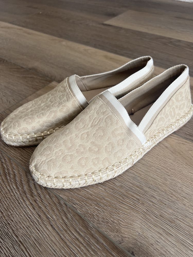Zara, зара, 38 розмір, 24 см