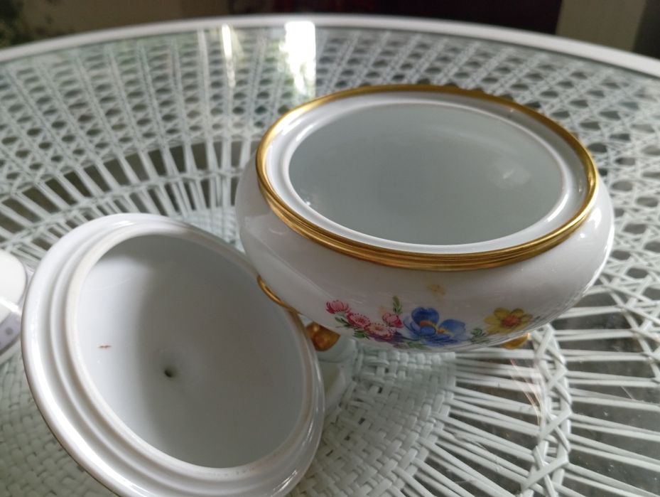 Porcelanowa bomboniera Royal KPM
