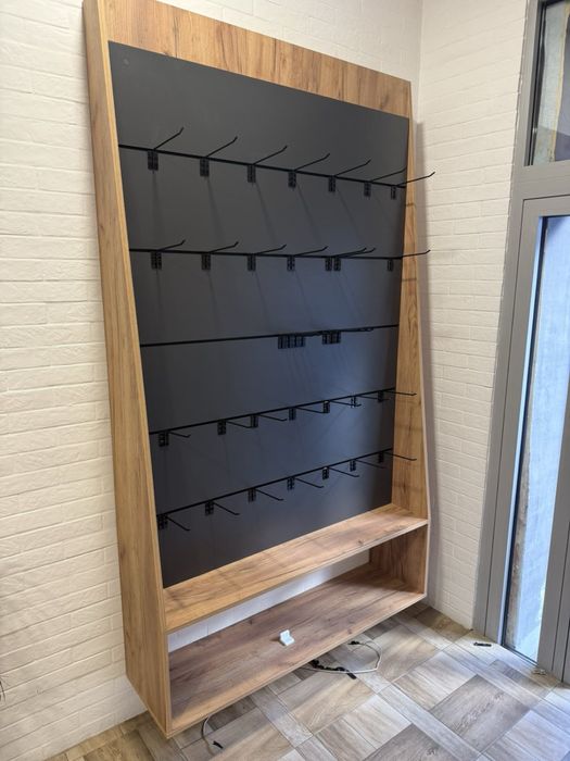 Продається стійка для чохлів