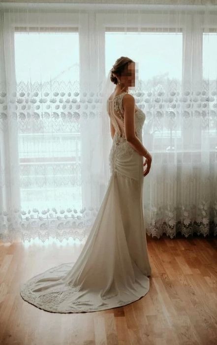 Suknia ślubna ILSACO, syrena, tren, ecru.