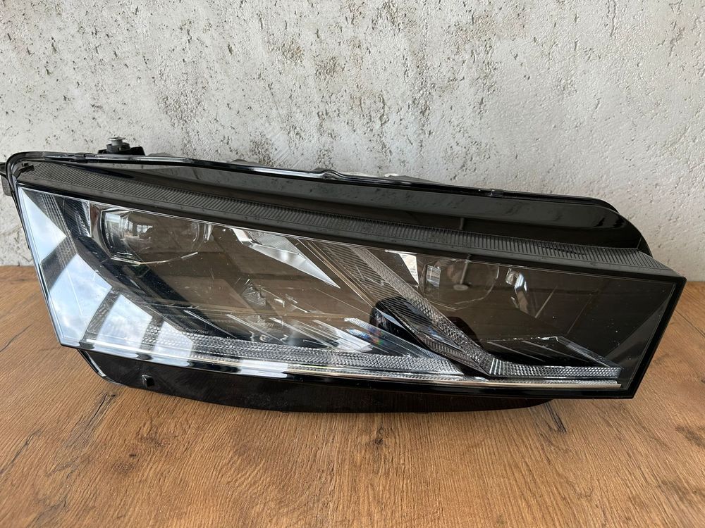 Skoda Octavia IV lampa prawa przednia prawy przód FULL LED EUROPA