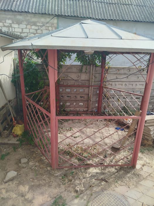 Продам беседку железная