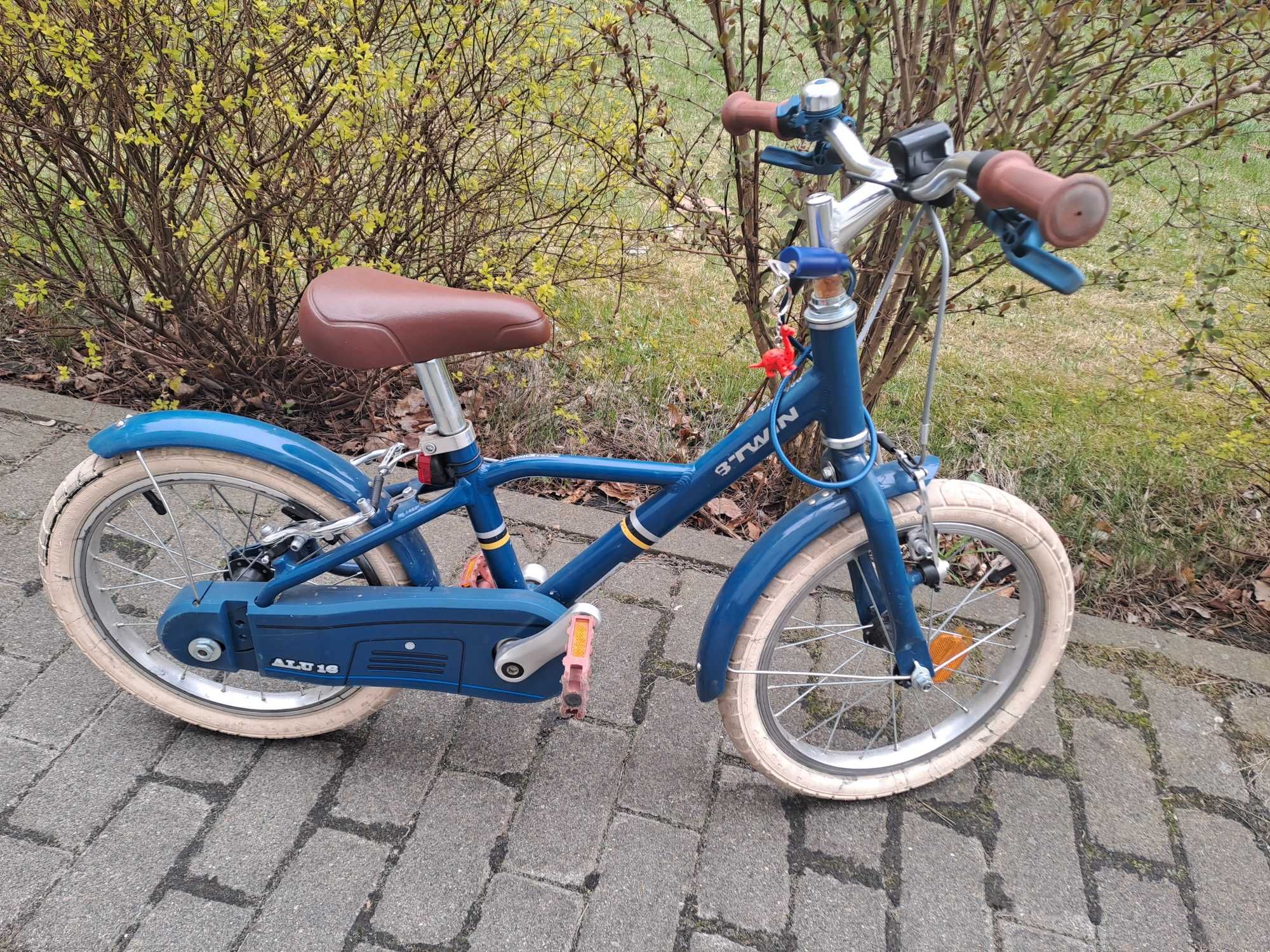 Rower dziecięcy Btwin 900 Alu City 16 cali ekstralekki gotowy do jazdy