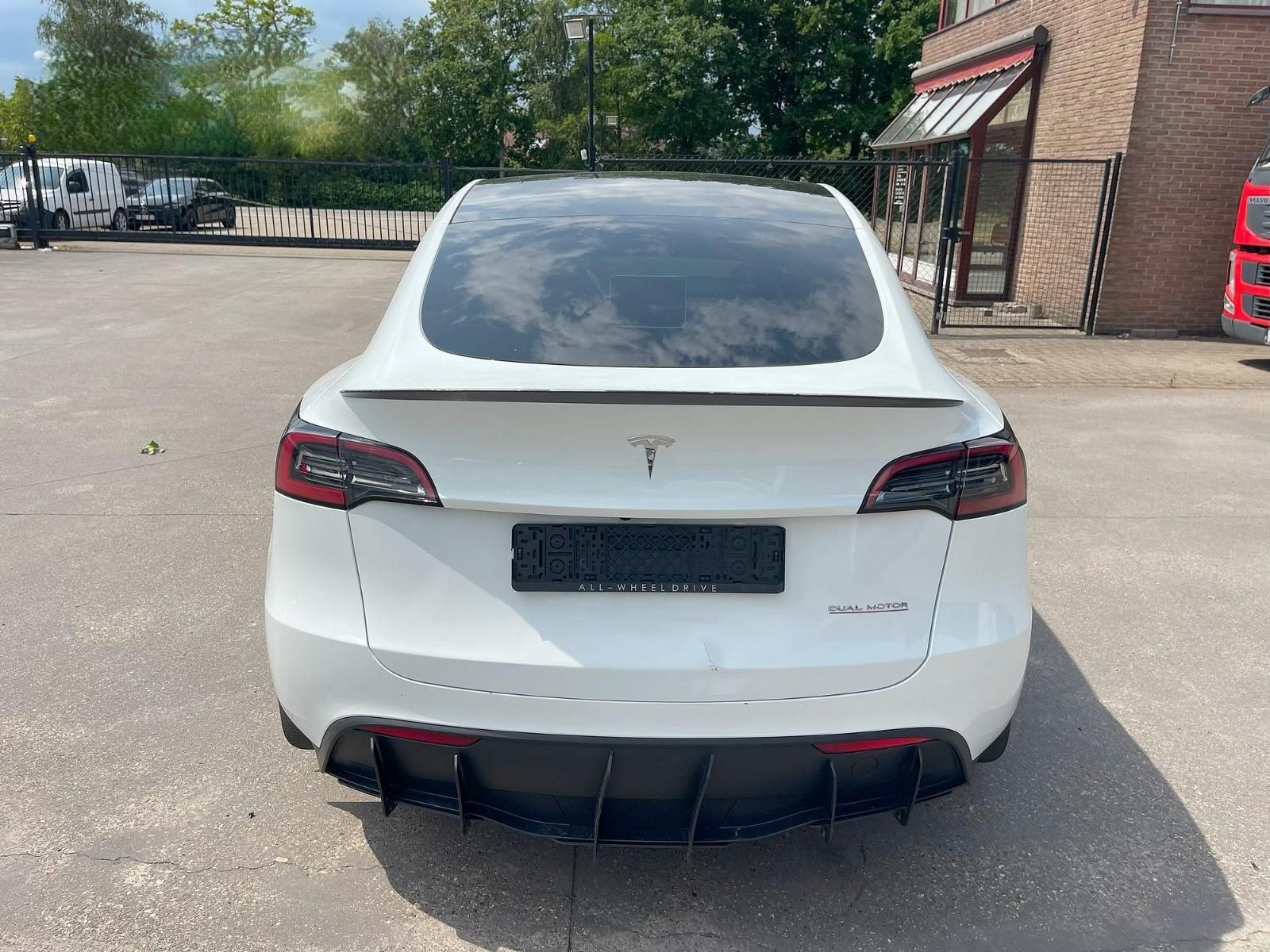 TESLA Model Y performance 534 cvs AWD