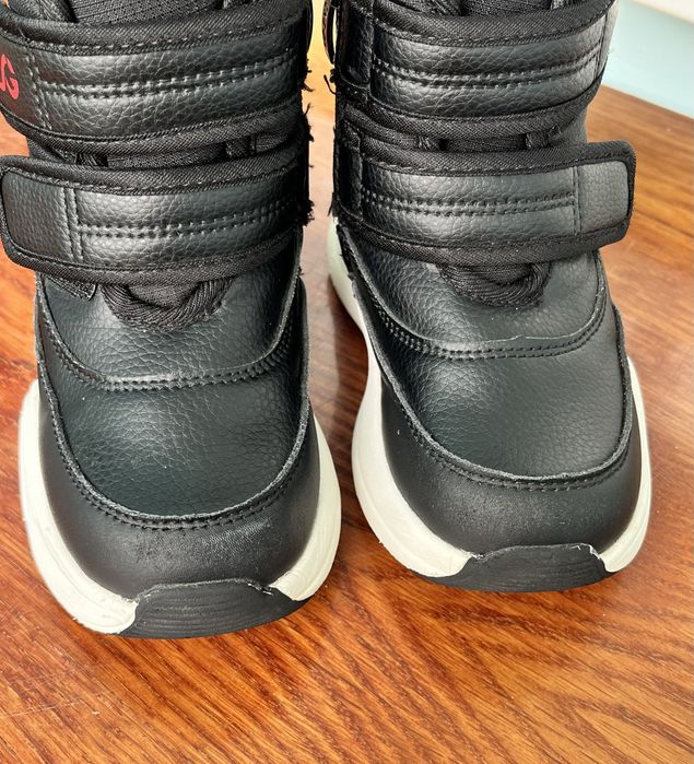 Зимові черевики, чоботи