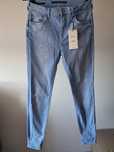 Spodnie jenasy skinny Bershka nowe rozmiar 38