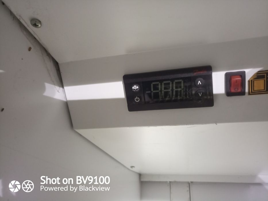 Холодильный шкаф холодильная витрина