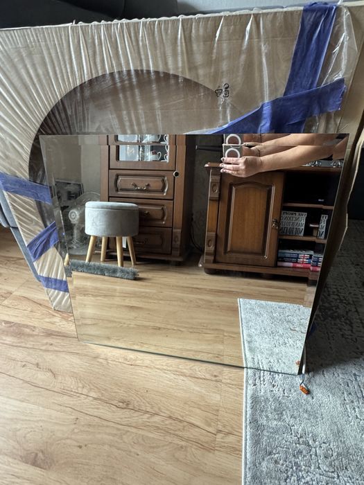 Lustro łazienkowe z ledami i lampką NOWE