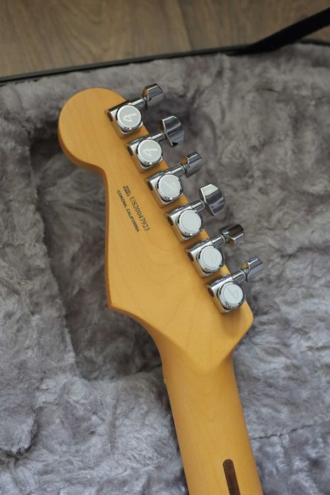 Fender American Ultra Stratocaster MN COB