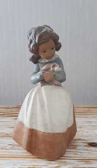 Llardo figurka dziewczynka z królikiem hand made Hiszpania