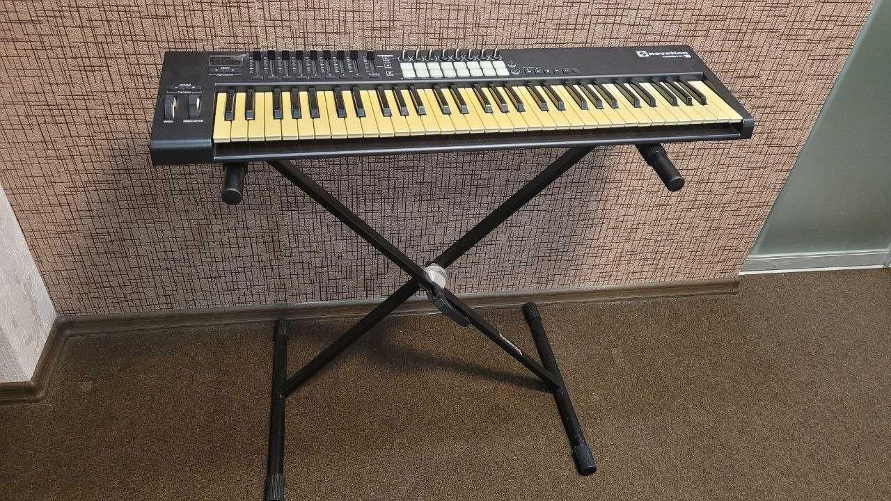 Міді клавіатура Novation LAUNCHKEY 61 MK2 MIDI Keyboard Controller