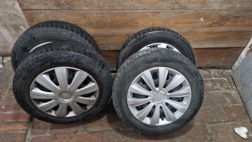 SPRZEDAM  Opony zimowe Komoran 175/65 R 14 rok 2021