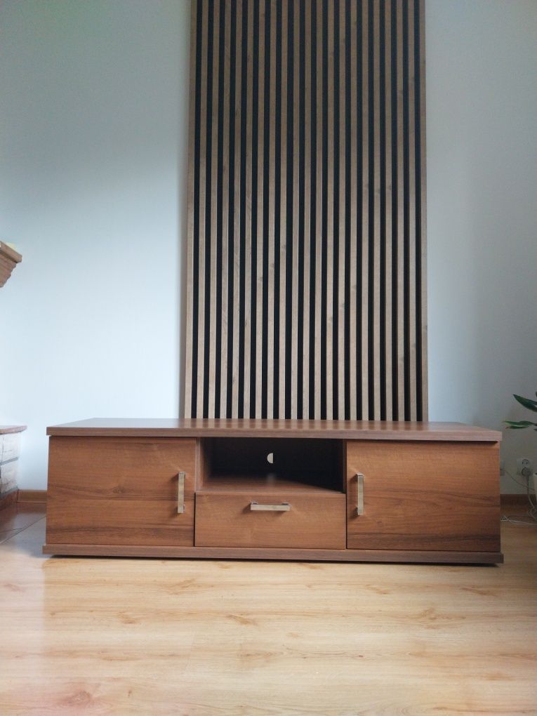 Komplet mebli salonowych (komoda,półka pod telewizor,szafka, stolik ka