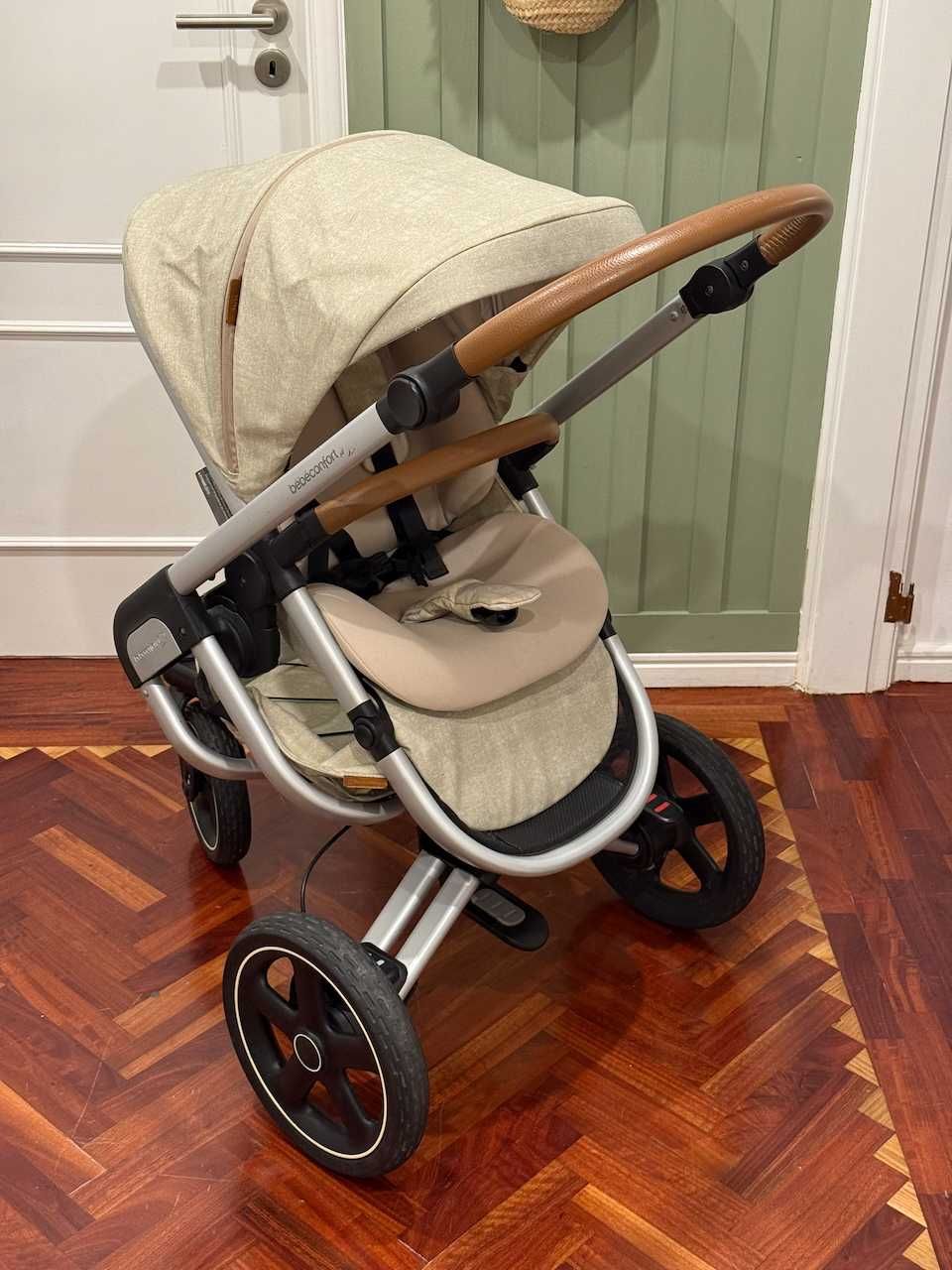 Carrinho Bébé Confort/Maxi Cosi Nova 3 na cor Nomad Sand