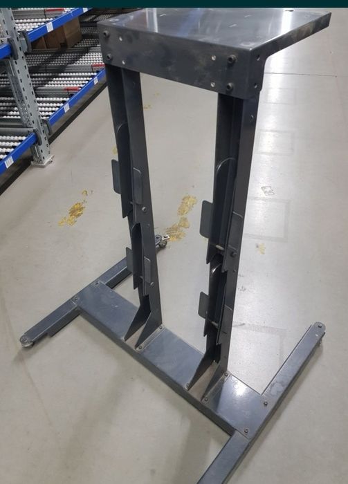 Mobilny stół warsztatowy. Nowy.