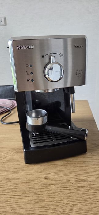 Продам рожков кофемашину Saeco Poemia