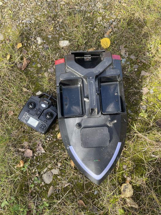 Кораблик, корабель для риболовлі з GPS Flytech v020