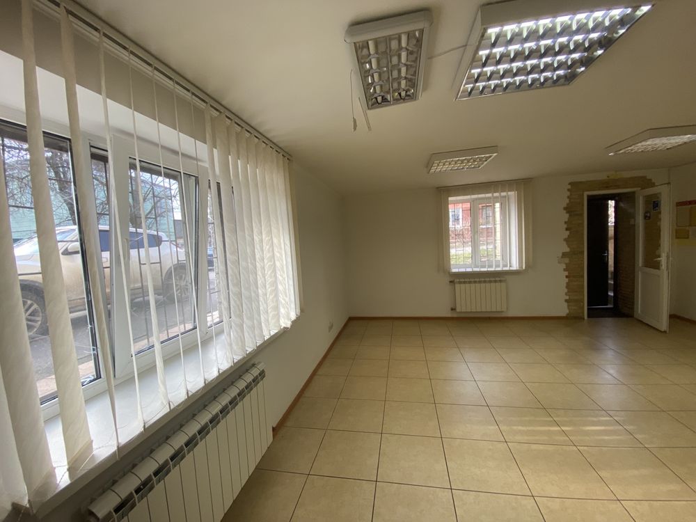 Продаж комерційного приміщення, вул Степана Бандери