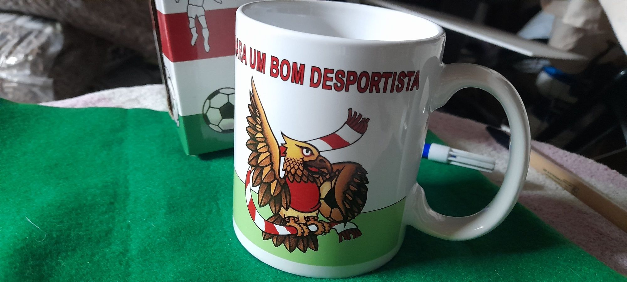 Caixas guarda joias e caneca desportiva
