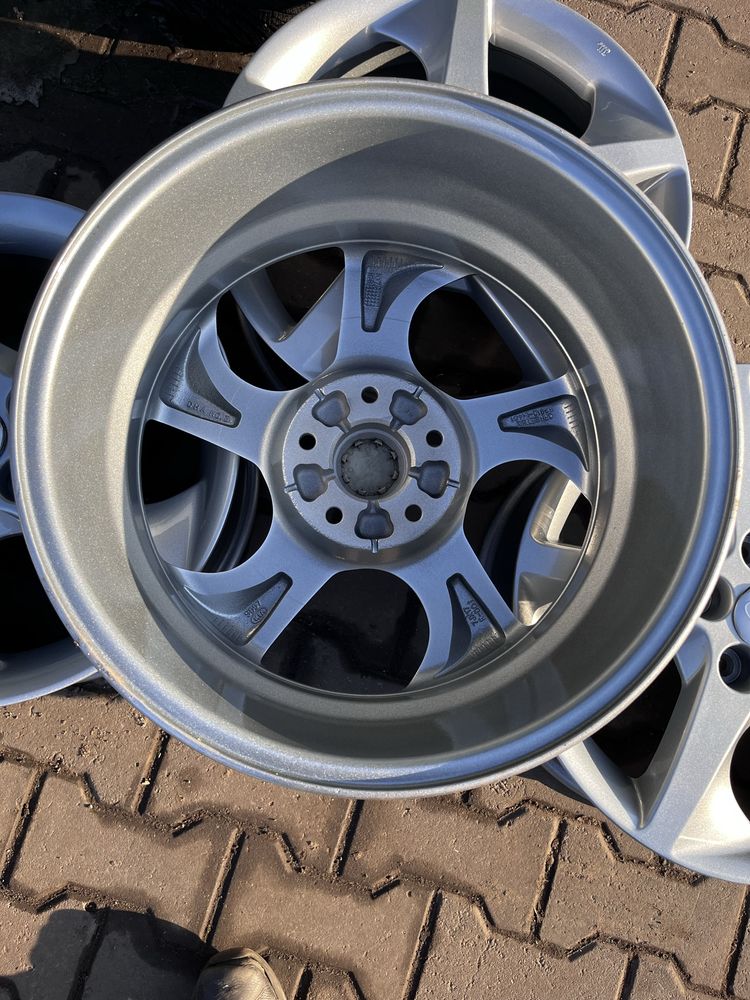 R17 5/114.3 j7 et56 dia67.1 Оригінал Kia Ceed Кіа Сід Hyindai хендай