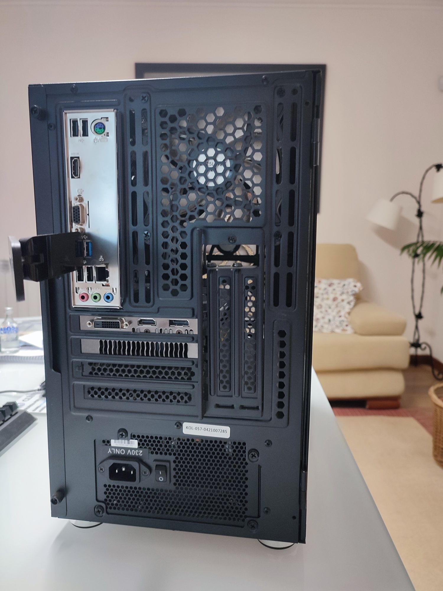 Pc Torre, sem marcas de uso