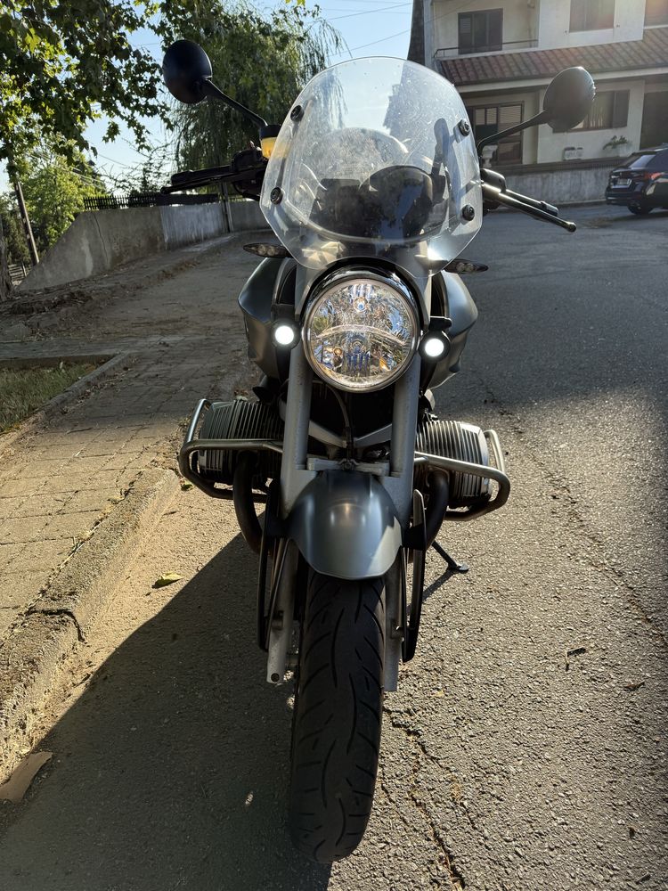 BMW R1200R de 2011 - irrepreensível - poucos km